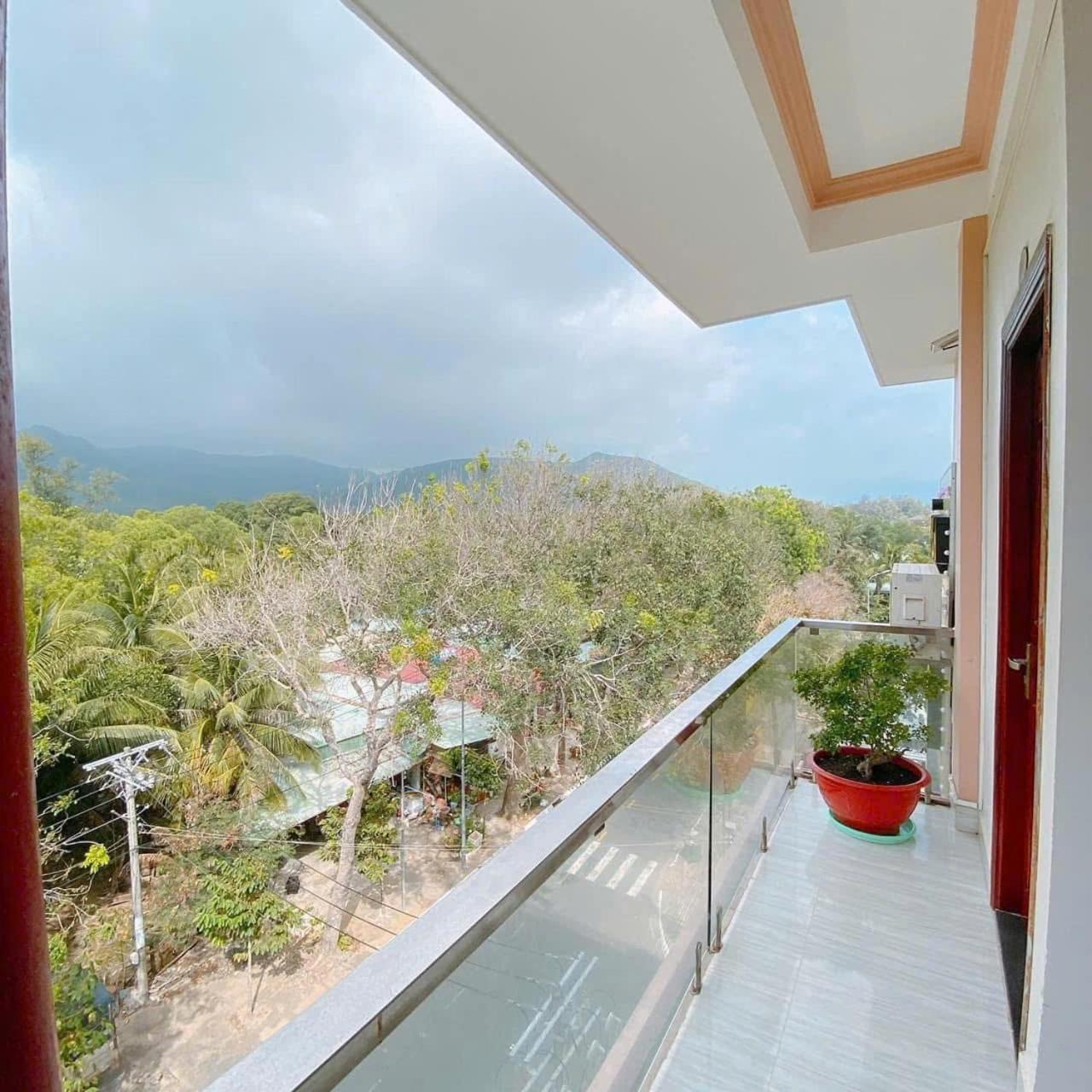 Trung Hau Hotel กงด๋าว ภายนอก รูปภาพ