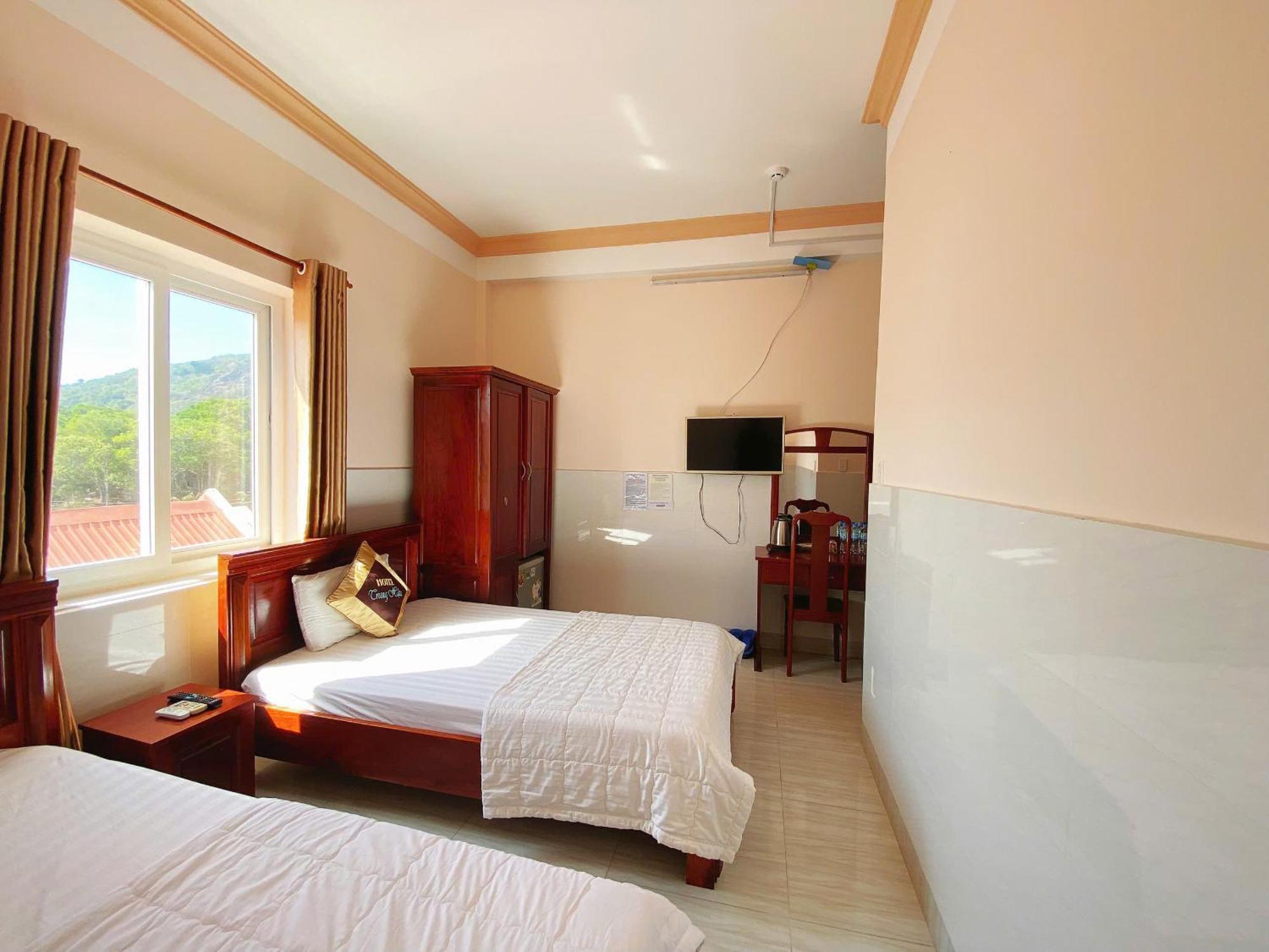 Trung Hau Hotel กงด๋าว ภายนอก รูปภาพ